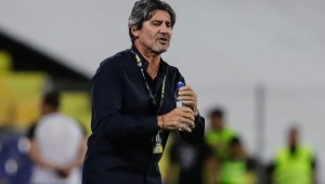 Време е Костов да тропне по масата