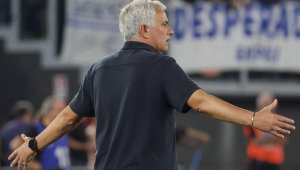 Моуриньо недоволен след 7:0 за Рома
