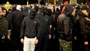 Става напечено: Фенове на ЦСКА поставиха ултиматум на протеста + СНИМКИ