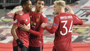 Ман Юнайтед чака изгодни оферти за Марсиал и Ван де Беек