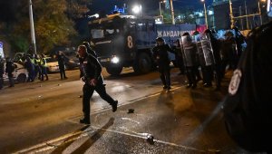 Пребита 19-годишна на протеста: Ритаха ме в корема, за да нямам деца