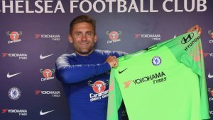 Челси се подсили със "старче"