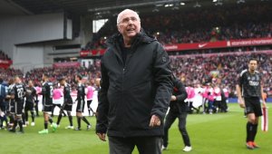 Огромно признание! Кръщават трибуна на легендарен стадион на неизлечимо болния Ериксон