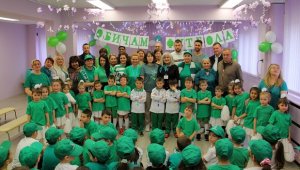 Адмирации! Черно море зарадва малчугани от детска градина във Варна + СНИМКИ