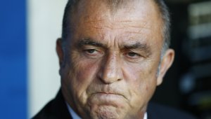 Императора критичен: Срамота! Играчите ми се предадоха