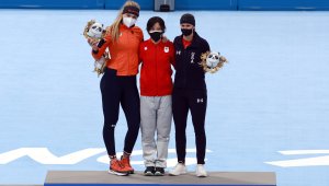 Японка триумфира в бързото пързаляне с кънки на 1000 м с нов олимпийски рекорд