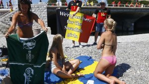 Изберете най-горещата фенка от последния ден на груповата фаза