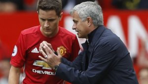 Играч на Юнайтед се подмазва на Жозе Моуриньо