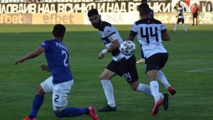 Локо Пловдив се изкачи в челото след трудна победа над Черно море