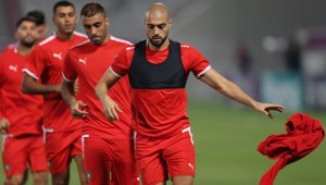 Амрабат иска да остане във Висшата лига