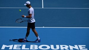 Той отново е тук! Джокович ще се бори за рекорден награден фонд на Australian Open + ВИДЕО