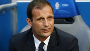 Алегри тропна по масата: Искам атакуващ халф! 