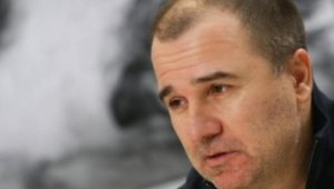 Цветомир Найденов се избъзика с ЦСКА: Леле майко, българската Круша &ldquo;преби&rdquo; сръбската Круша