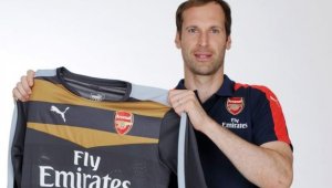 ОФИЦИАЛНО: Чех премина в Арсенал