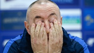 Левски връща изгонен от Мъри Стоилов