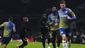 Барса урежда защитници на Челси до дни