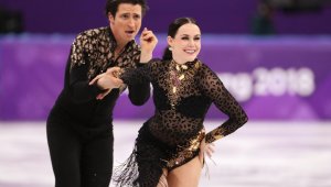 Олимпийските шампиони поведоха при танцовите двойки