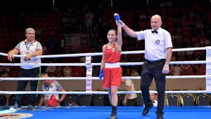 Страхотно! Наша боксьорка триумфира със златен медал на престижен турнир