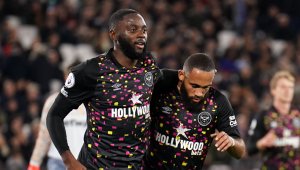 Пчеличките удариха Уест Хям с 2:0, но треперят за талисмана си