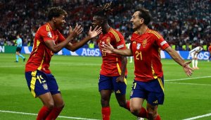 Испания е на трона на Европа! Ла Фурия Роха пренаписа историята, Англия пак плаче + СНИМКИ