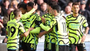 Арсенал разнебити Уест Хем като гост