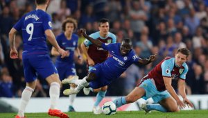 Челси не успя да се справи с Бърнли - само 2:2