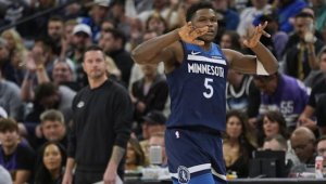 Вълците се откъснаха в края и удариха Лейкърс, Орландо подчини Бостън