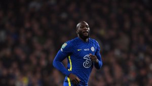 Лукаку гледа с едното око към Интер