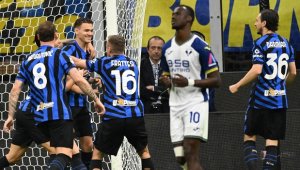 Гол от дузпа остави Интер в битката за Скудетото