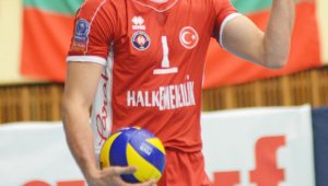 Казийски довърши Славия с ас