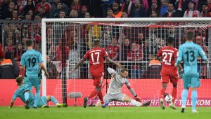 Байерн поднови изцепките: Фрайбург с първа точка в Мюнхен от 21 години + ВИДЕО