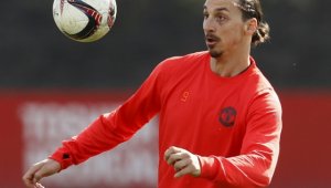 Изненада! Юнайтед картотекира Златан за ШЛ