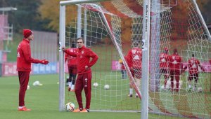 ПРОГНОЗА: Айнтрахт Франкфурт - Байерн Мюнхен