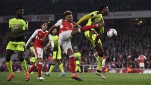 Окс прати Арсенал напред