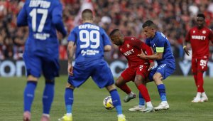 "Хиени" гледаха Вечното дерби! Ето кои звезди на ЦСКА и Левски набелязаха 
