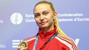 Йоана Илиева стана шампионка на сабя