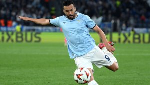 ОФИЦИАЛНО: Педро подписа нов договор с Лацио