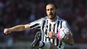 Юве и Бонучи се срещнаха за нов договор 