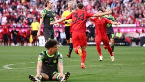 Бебетата на Тухел укротиха "вълците"