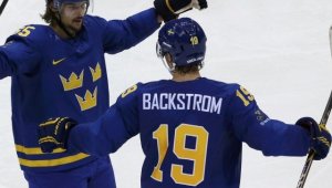 И втората допинг-проба на шведския хокеист Никлас Бекстрьом е положителна