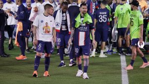 Меси си тръгна и 1 милион души зарязаха ПСЖ 