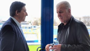 Колос спъва Левски за "лале"