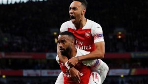 Лаказет и Оба-Оба съкрушиха Валенсия, Арсенал спечели с 3:1