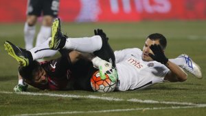 Головия хищник влезе в ново амплоа, лъска бутонки 