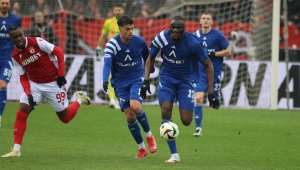 Ас на Левски летя напразно до Африка