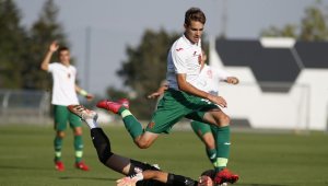 Юношите до 17г. с престижен успех на старта на квалификациите за Евро 2020