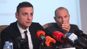Лавинообразна подкрепа: И "Чуковете" застанаха зад Бербатов