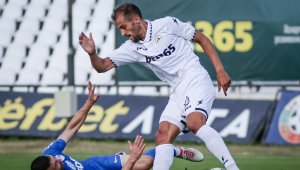 Славия се докопа до точката на „Коритото“