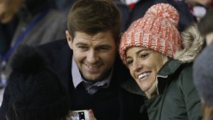 Стиви Джи реже МК Донс, не иска да бърза с треньорството