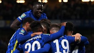 Драма с дузпи прати Челси напред за Купата на Лигата